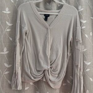 Buckle Cream Ribbed V-Neck Twist Front Pullover